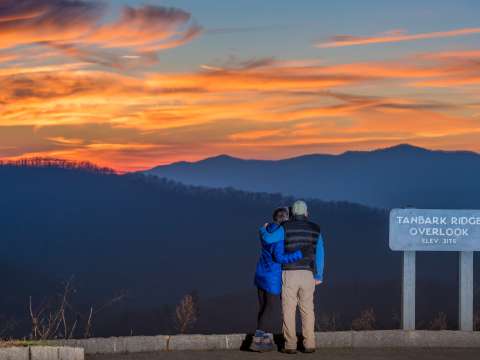 5 Great Winter Hikes Near Asheville